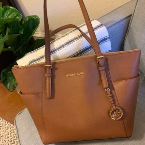 Michael Kors Pebble Leather Pocket Tote